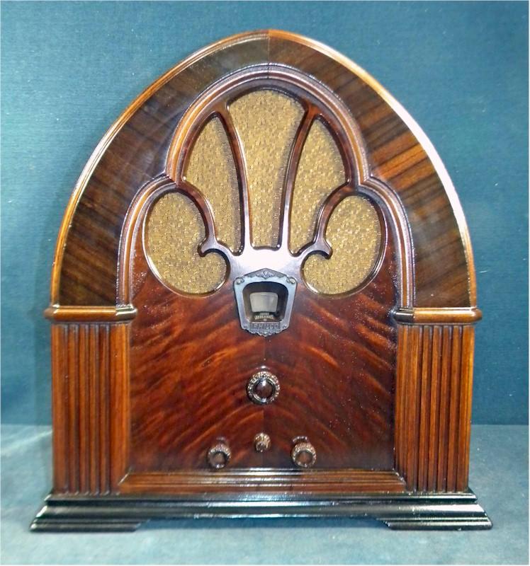 Philco 90 Cathedral (1932)