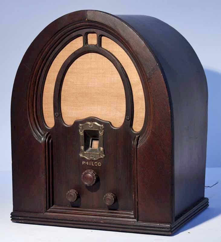 Philco 89 Cathedral