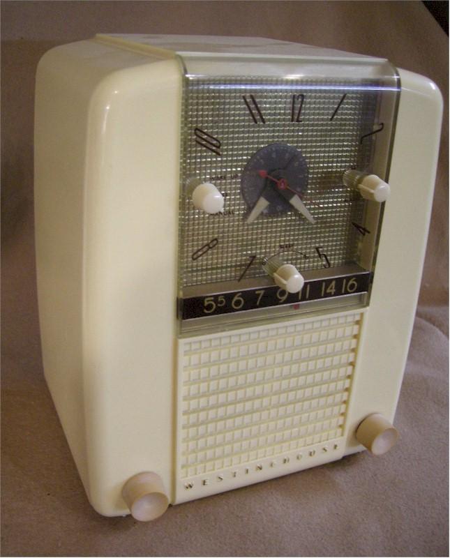 Westinghouse H-398T5 Clock Radio (1953)