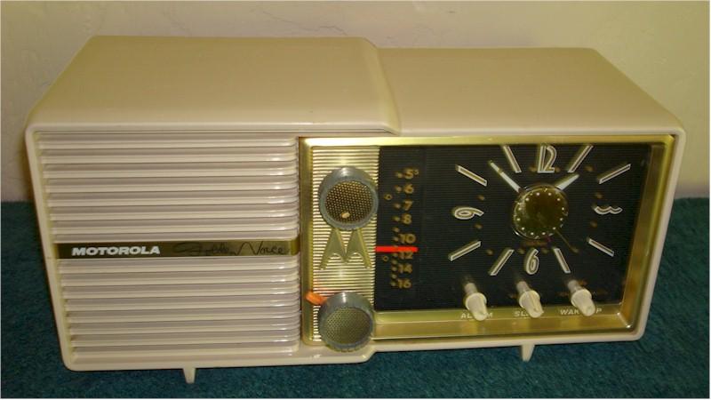 Motorola 67C Clock Radio