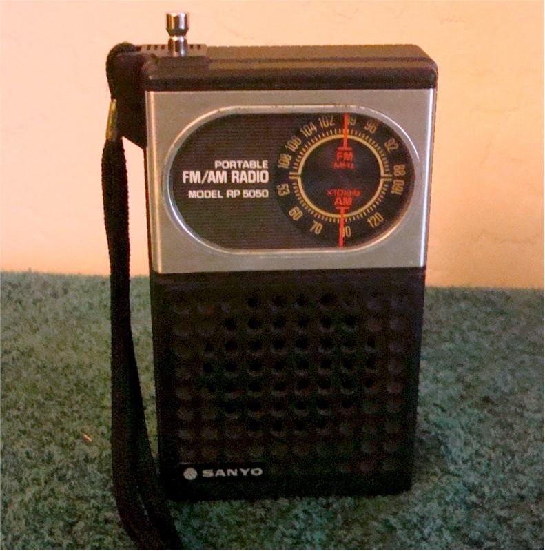 Sanyo RP5050 AM/FM Pocket Transistor