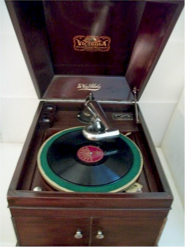 Victor Victrola 55-9 IX (1920s)