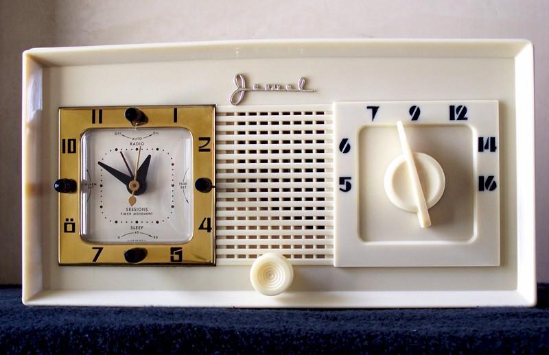 Jewel 940 Clock Radio (1949)