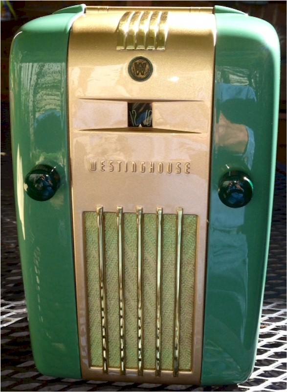 Westinghouse H-125 "Refrigerator" Radio (1946)