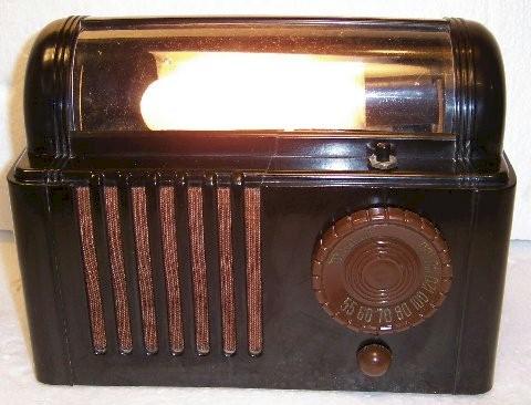 Air Castle 2002 Bed Lamp Radio (1940)