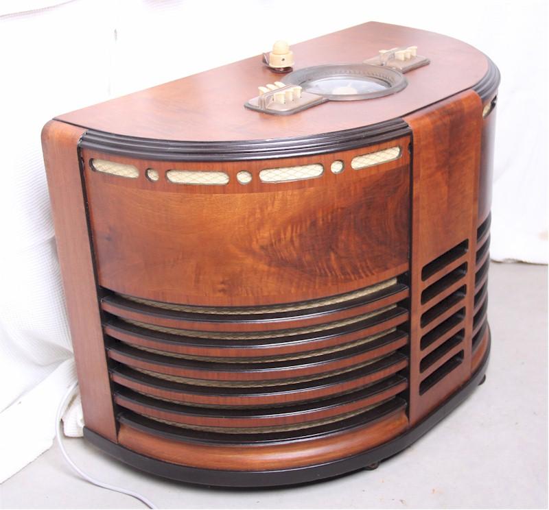 Zenith 10-S-452 Chairside (1940)