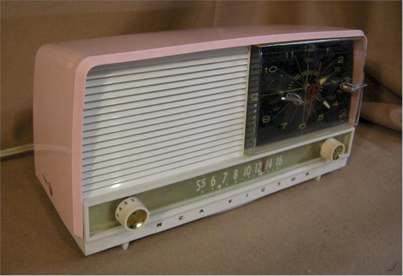 RCA Victor 8-C-7FE Clock Radio