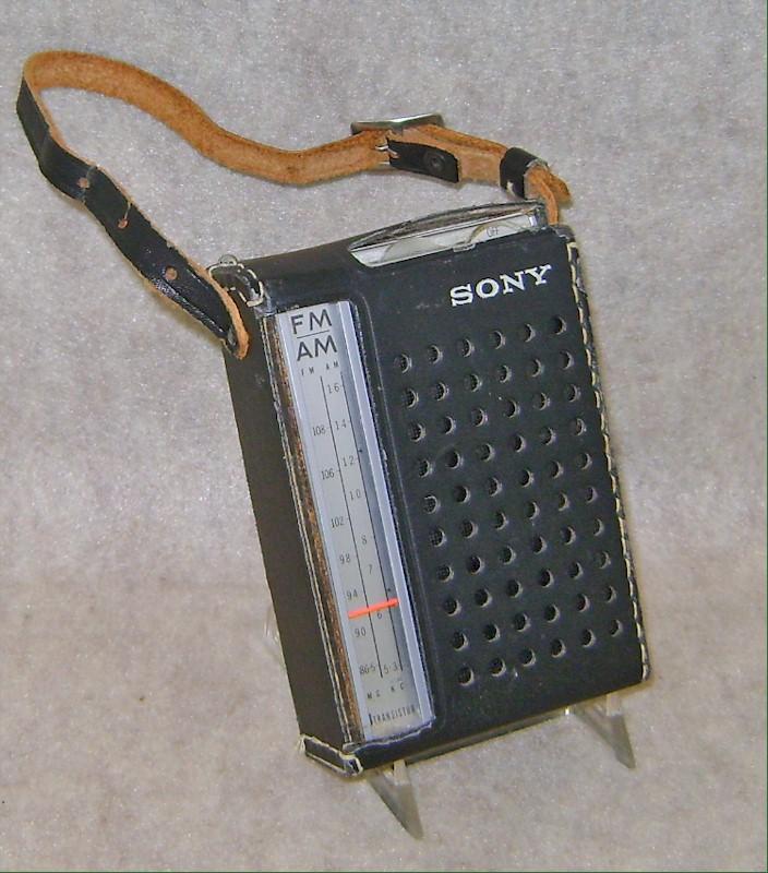 Sony TFM-825 AM/FM Transistor