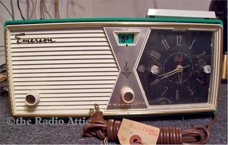 Emerson 883 Clock Radio