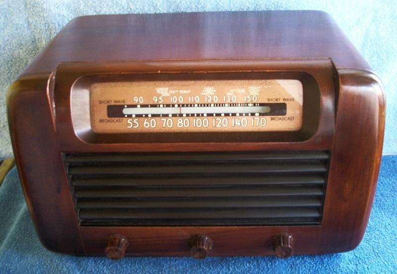 Philco 46-427 AM-Shortwave (1946)