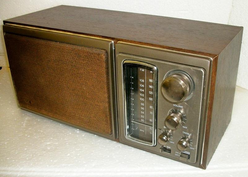 Sony ICF-9580W AM/FM (1970)