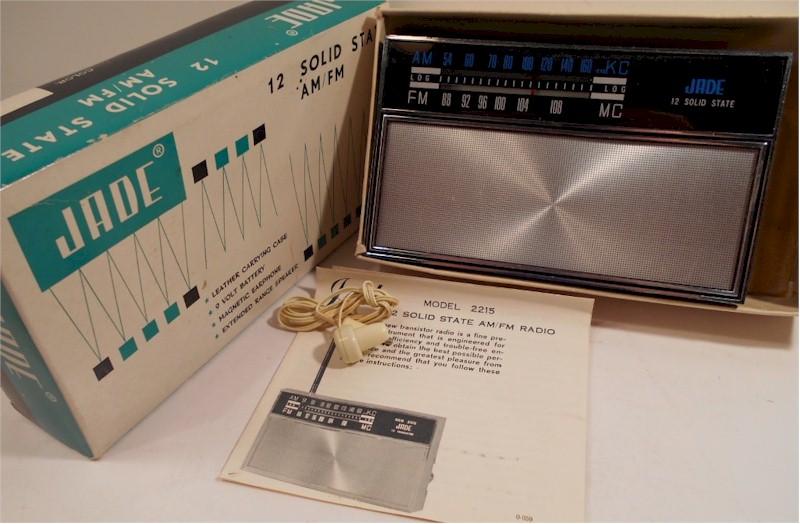 Jade 2215 AM/FM Pocket Transistor (1969)
