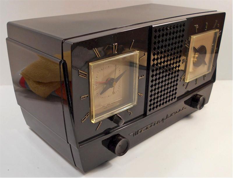 Westinghouse H-420T5 Clock Radio (1954)