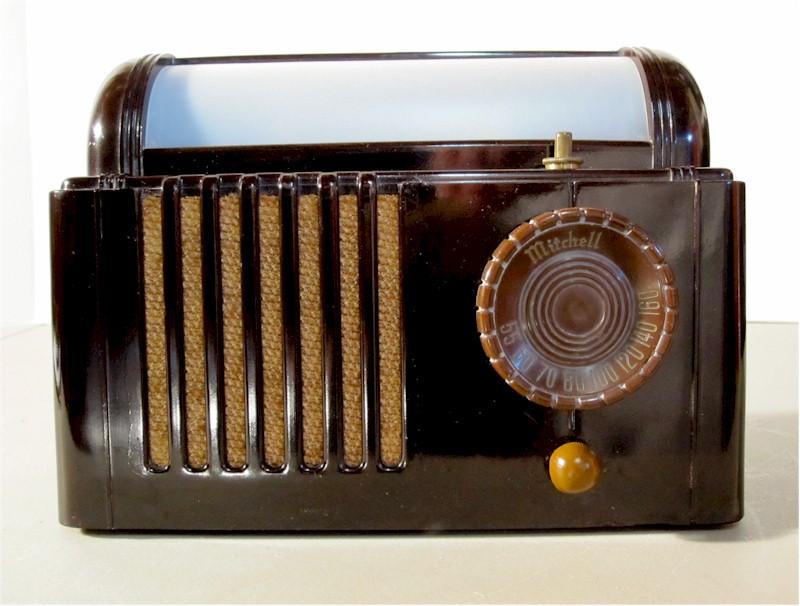 Mitchell 1250 "Lullabye" Bed Lamp Radio (1949)