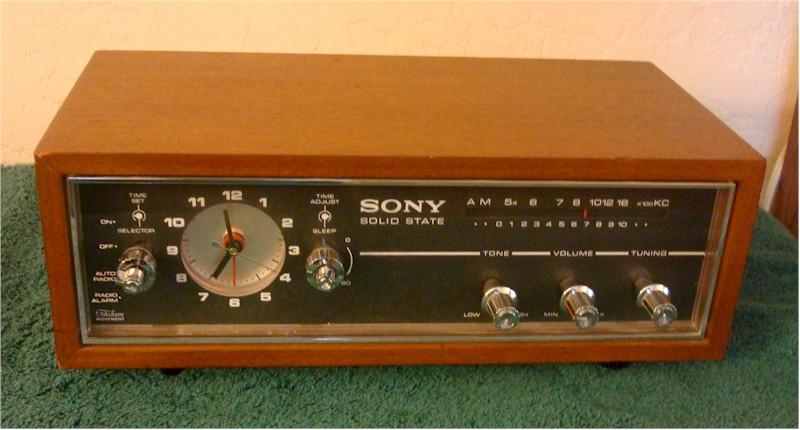 Sony 8RC-54 Clock Radio (1970)