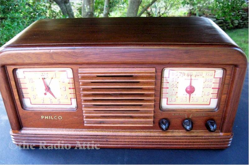 Philco 41-22CL Clock Radio (1941)