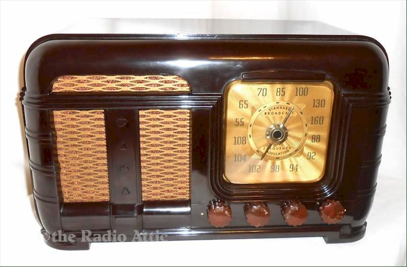 FADA 790 Series B AM/FM (1949)