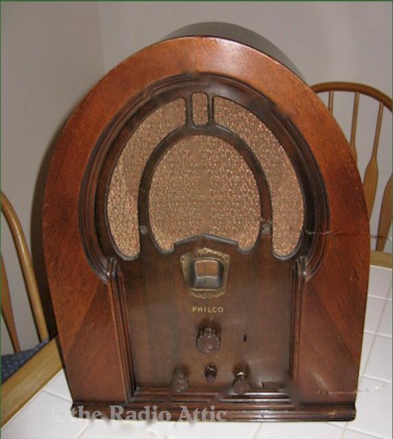 Philco 71 Code 121 Cathedral