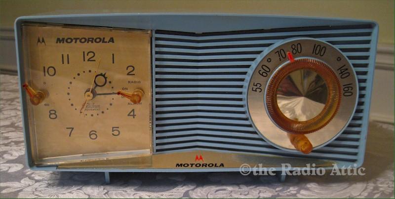 Motorola C9B2 Clock Radio (1959)