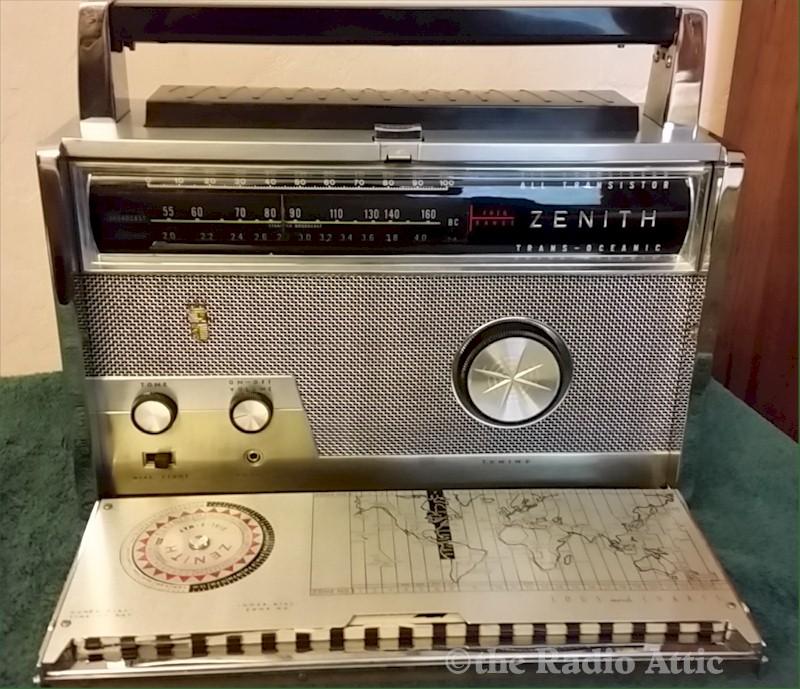 Zenith Royal 1000-1 Trans-Oceanic (1965)