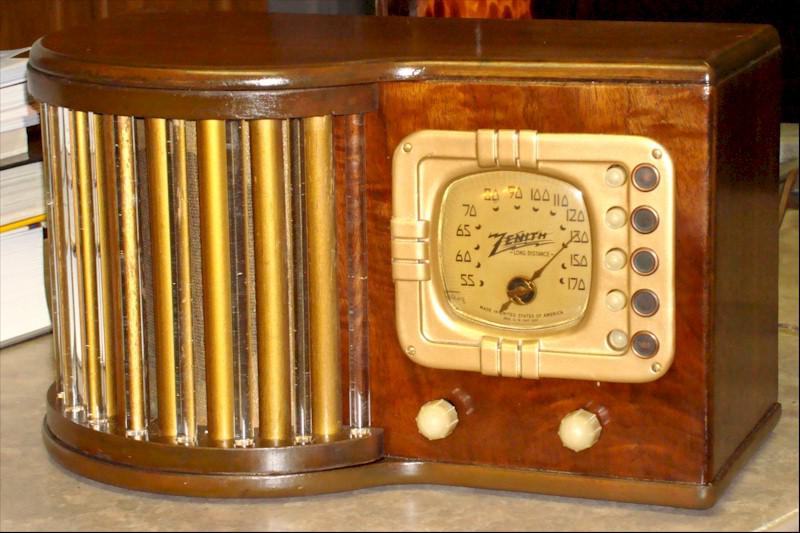 Zenith 5-R-317 "1939 World's Fair" Glass Rod Radio