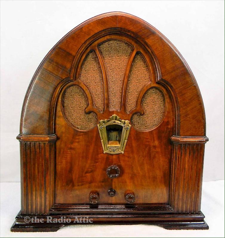 Philco 90C Cathedral (1933)