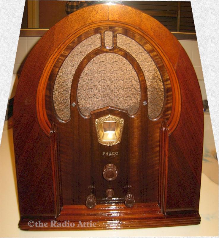 Philco 71B Cathedral (1932)