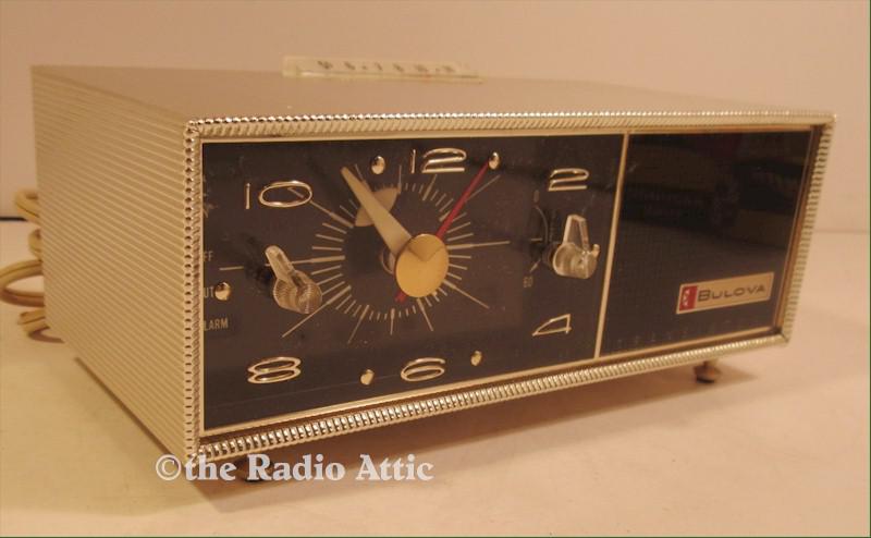Bulova 130 Clock Radio (1962)
