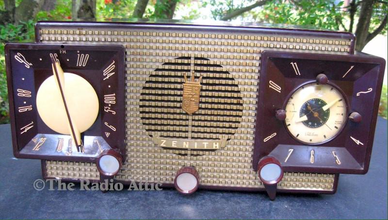 Zenith J-733 AM/FM Clock Radio (1955)