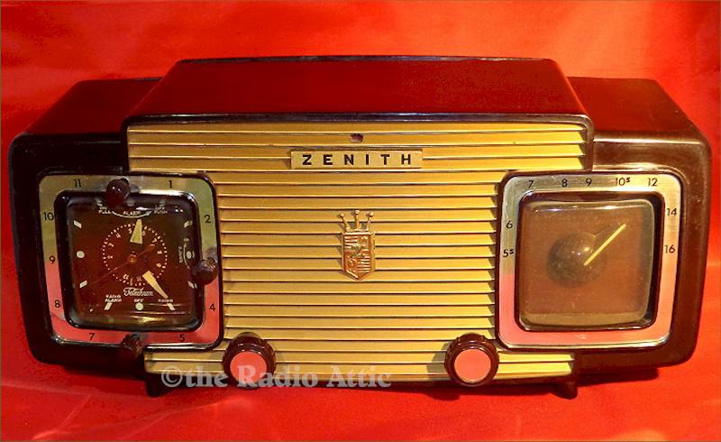 Zenith K622 Clock Radio (1953)