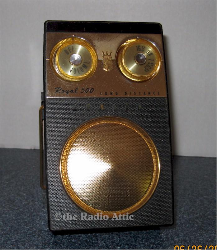 Zenith Royal 500E "Owl Eye" Pocket Transistor (1959)