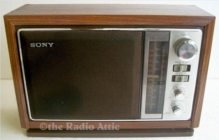 Sony ICF-9740W AM/FM (1978)