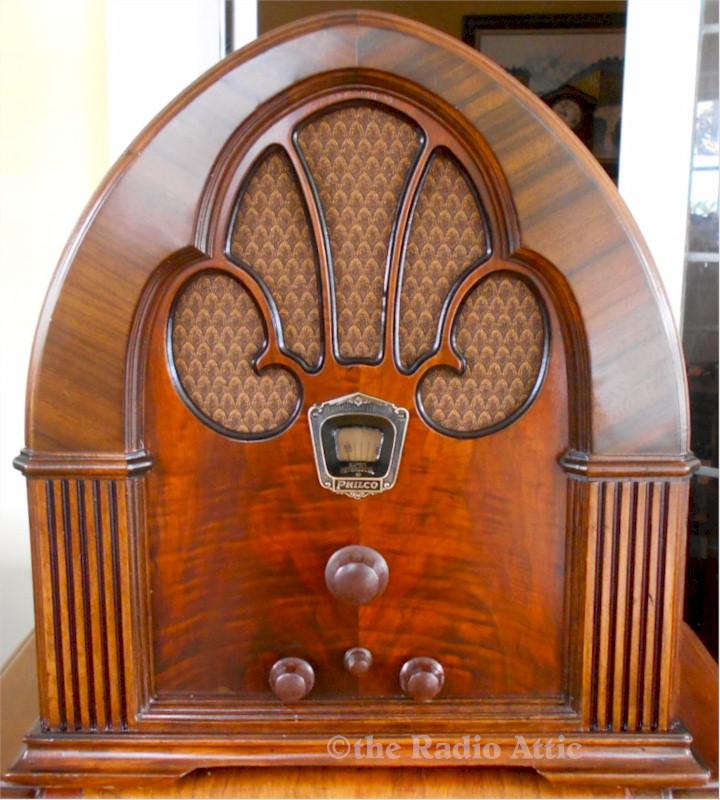 Philco 90 Cathedral (1931)