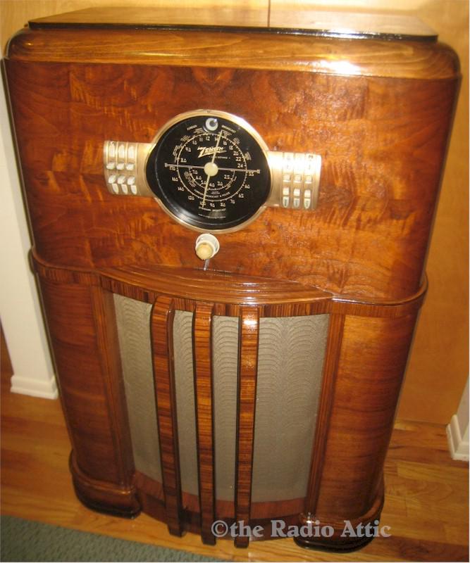 Zenith 8-S-359 Console (1939)