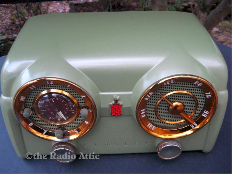 Crosley D-25-GN Clock Radio (1953)