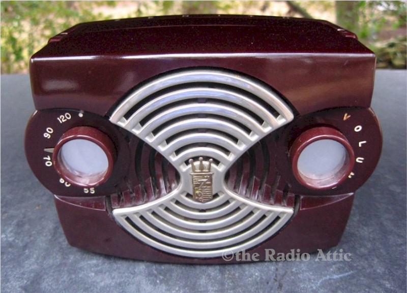 Zenith K412-R "Owl Eyes" Portable (1953)