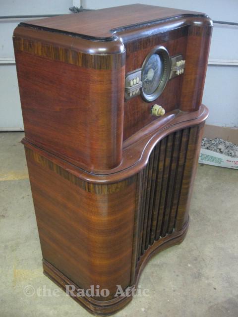 Zenith 8-S-463 Console (1939)