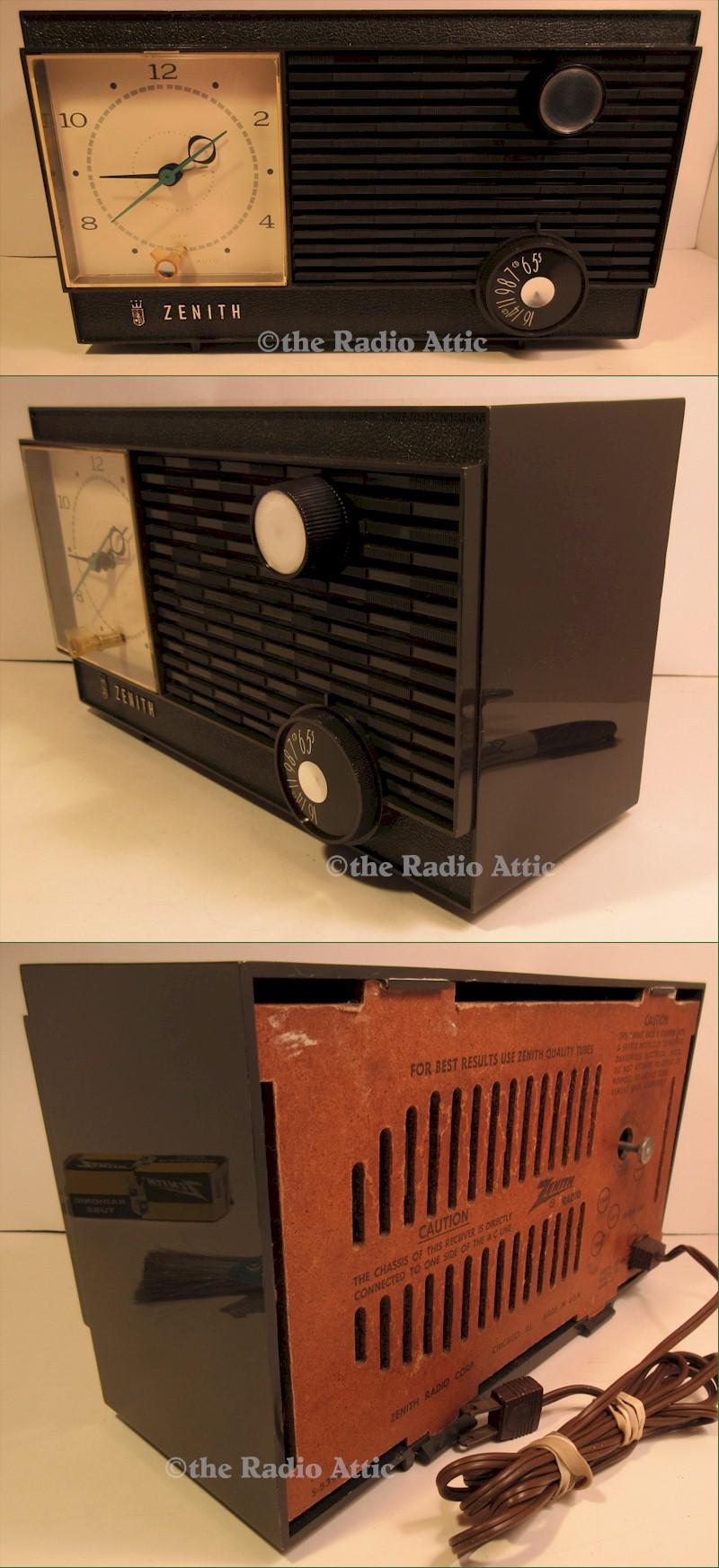 Zenith K511C Clock Radio (1963)