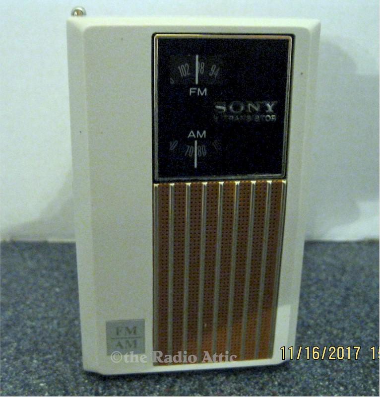 Sony 3F-70W AM/FM Pocket Transistor (1975)