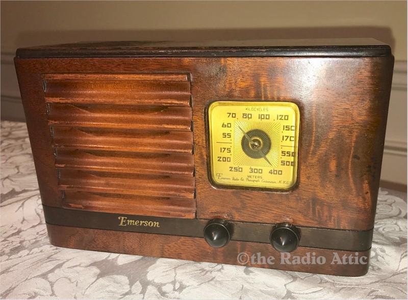 Emerson AX-217 w/Ingraham Cabinet & Original Box (1937)