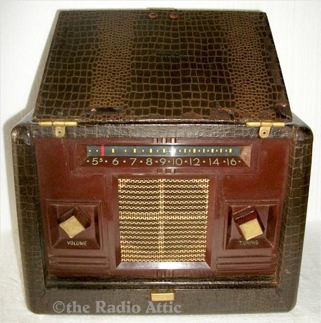 Motorola 67L11 Portable (1947)