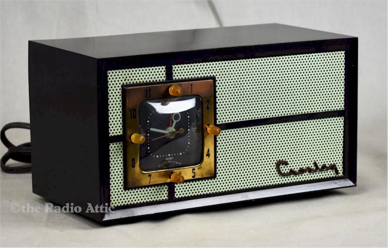 Crosley E85CE Clock Radio (1953)