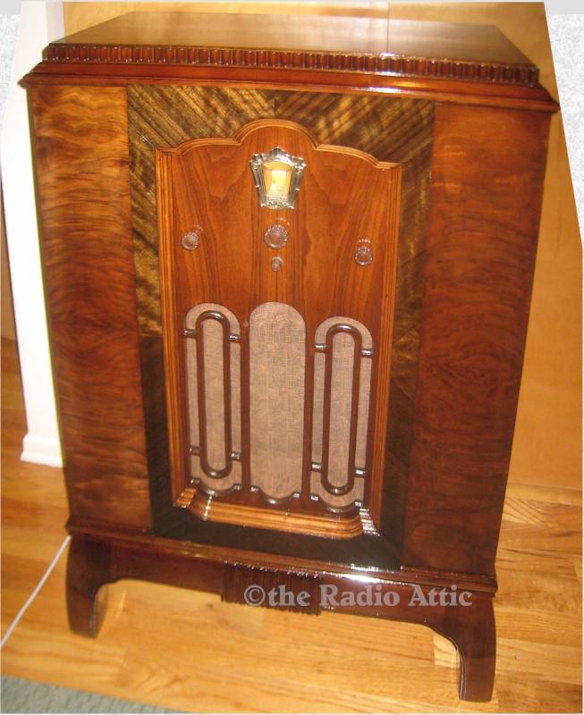 Philco 112L Lowboy (1931)