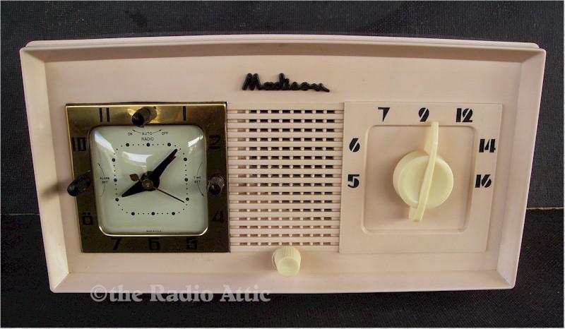 Madison 940AU Clock Radio