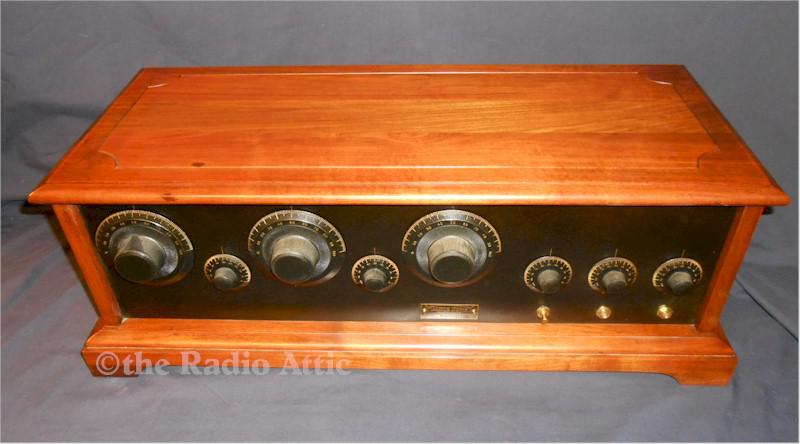 Dixie Five Battery Set (1926)