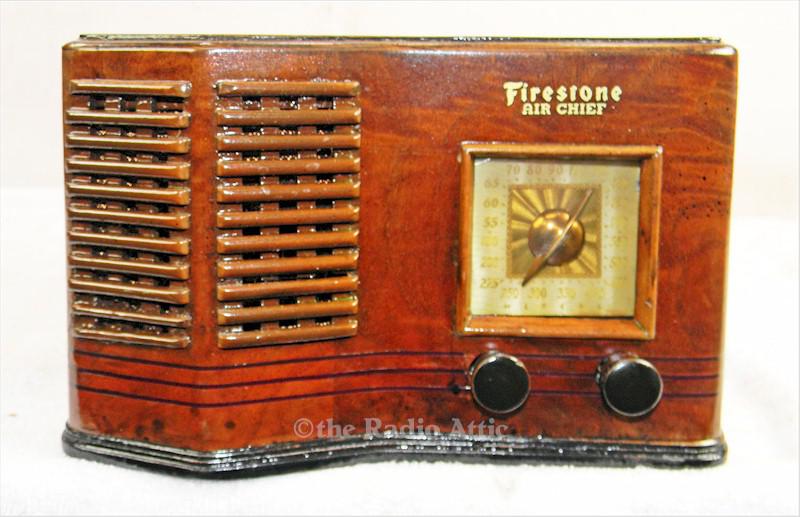 Firestone S-7403-4 w/Ingraham Cabinet (1939)