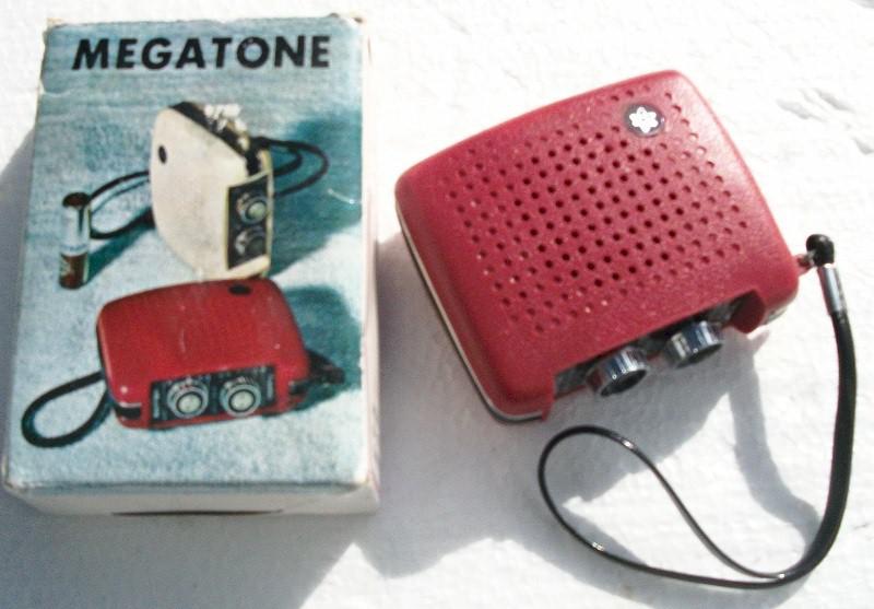 Megatone R-43 Pocket Radio (1960s)