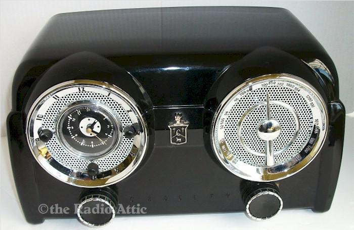 Crosley CR52 AM/FM Clock Radio