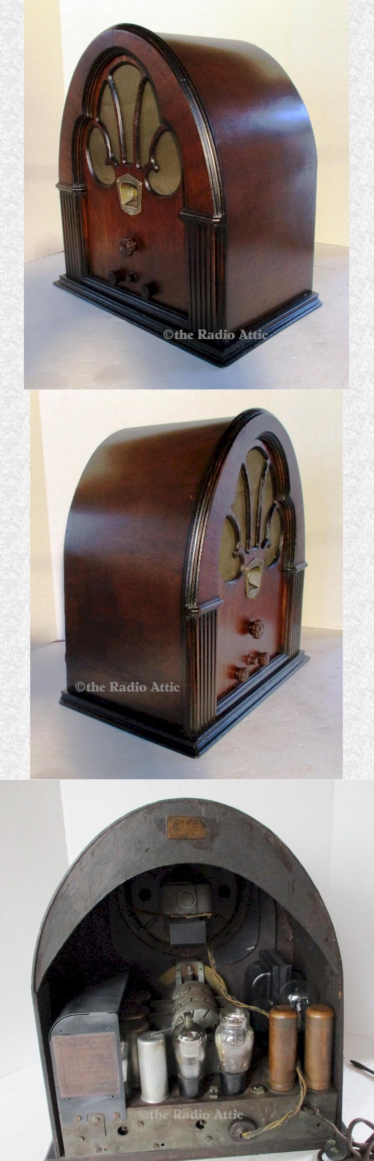 Philco 70 "Baby Grand" Cathedral (1931)