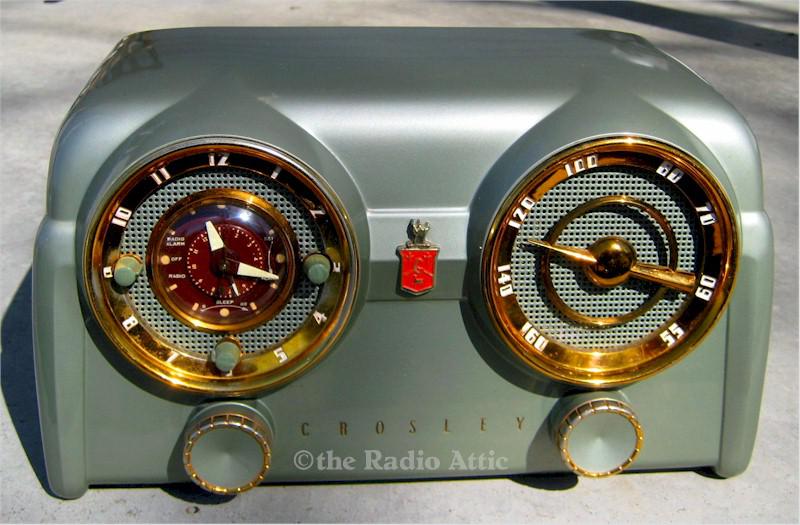 Crosley D-25-GN "Dashboard" Clock Radio (1953)